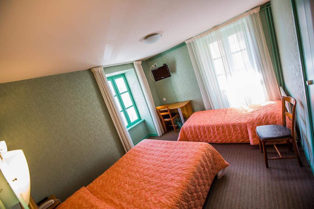 Hotel De L'Abbaye Sauxillanges Номер фото